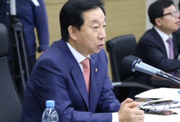 사진 : 자유한국당 김성태 신임 원내대표