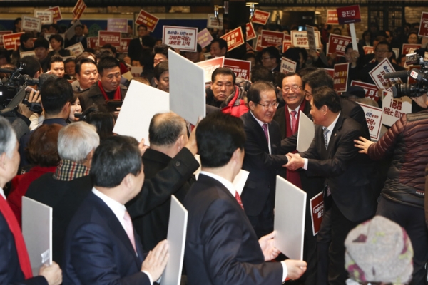 사진 : 16일 한국당 서울시당 신년인사회에 참석한 홍준표 대표 / 출처 : 자유한국당