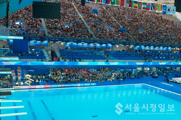 광주세계수영선수권대회 휴일구름관중(남부대 시립국제경기장)