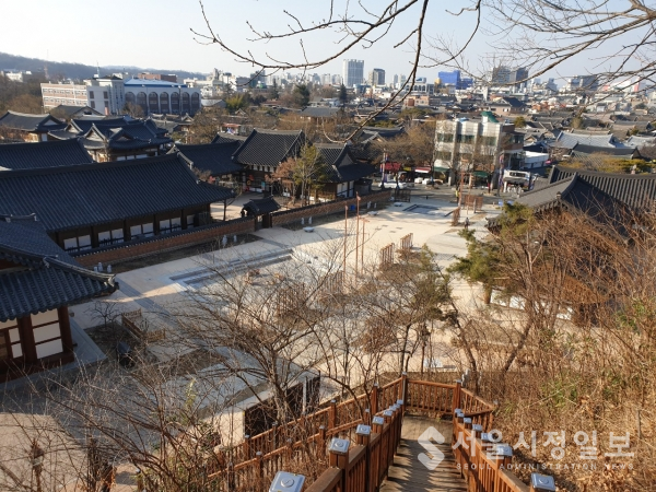 한옥마을 중심에 오목대 전통정원 탄생 전경사진(사진제공 - 전주시)