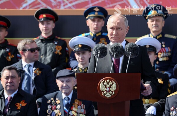 러시아 모스크바 붉은광장에서 열린 전승절 열병식에  참석 연설한 블라디미르 푸틴 대통령./로이터 뉴스1