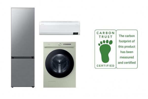 삼성전자 세탁기·냉장고·에어컨 제품과 탄소발자국 인증 로고(사진=삼성전자  제공