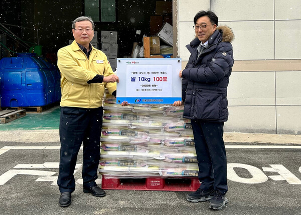 강촌축산(주) 전재연 대표, 쌀 10KG 100포 기부(사진=안동시청 제공)